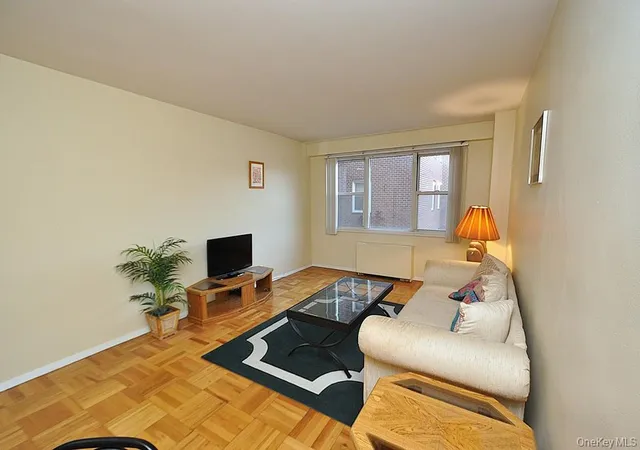 Homes for sale in Eastchester, NY | 260 Garth Rd #4A5, Eastchester, NY 10583 | MLS# 981272