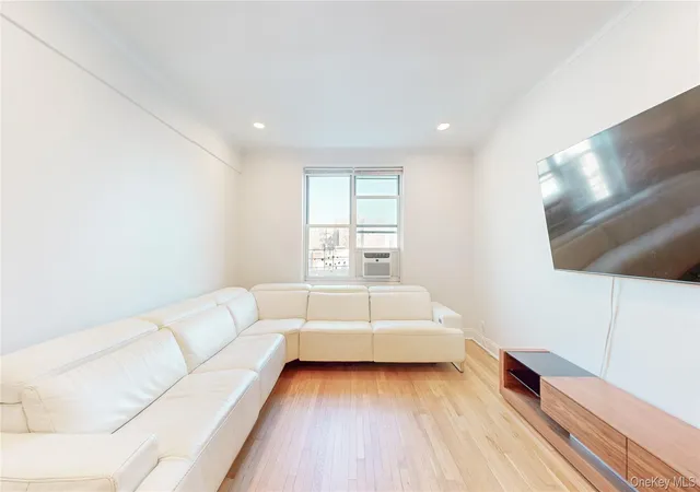 5th image of 64-11 99Th St #318, New York, NY 11374 | MLS# 981377