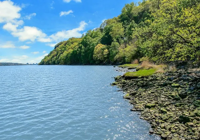 2nd image of 34 Lawrence Ln, Palisades, NY 10964 | MLS# 981378