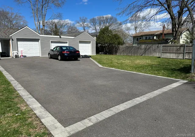 4th image of 11 Matthew St, Farmingville, NY 11738 | MLS# 981387