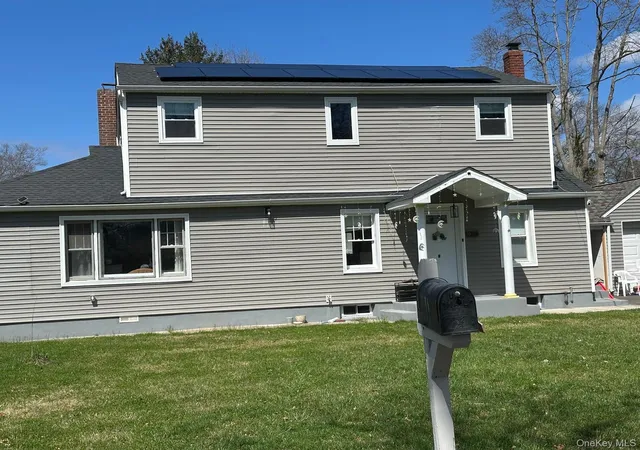 3rd image of 11 Matthew St, Farmingville, NY 11738 | MLS# 981387