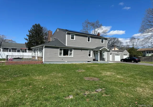 2nd image of 11 Matthew St, Farmingville, NY 11738 | MLS# 981387