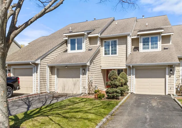 1st image of 41 Doral Ln #41, Bay Shore, NY 11706 | MLS# 981405
