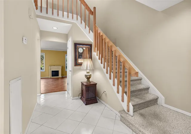 2nd image of 41 Doral Ln #41, Bay Shore, NY 11706 | MLS# 981405