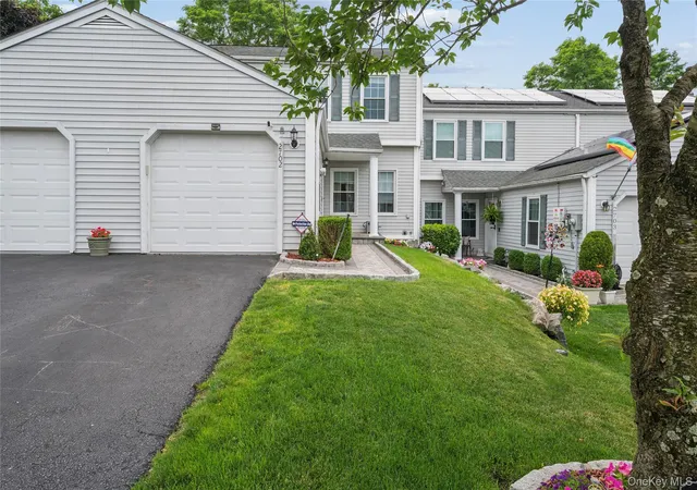 Photo 3 of Sale Pending at 2702 Watch Hl Dr, Tarrytown, NY 10591 | MLS# 981409 | Listing updated on 2026-07-23