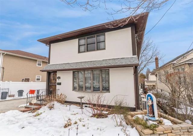 Photo 4 of Sale Pending at 77 Lucille Ave, Elmont, NY 11003 | MLS# 981432 | Listing updated on 2026-06-10