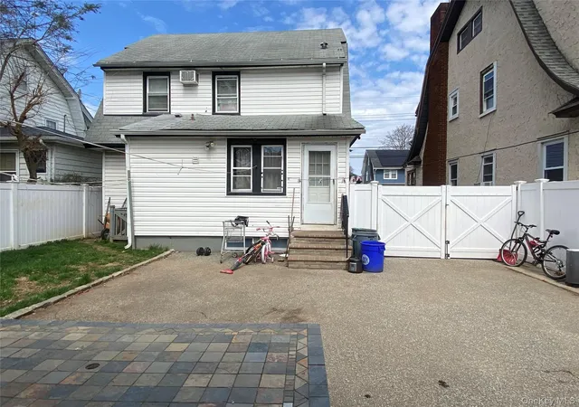 14th image of 24 Lent Ave, Hempstead, NY 11550 | MLS# 981437