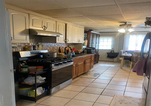 4th image of 24 Lent Ave, Hempstead, NY 11550 | MLS# 981437