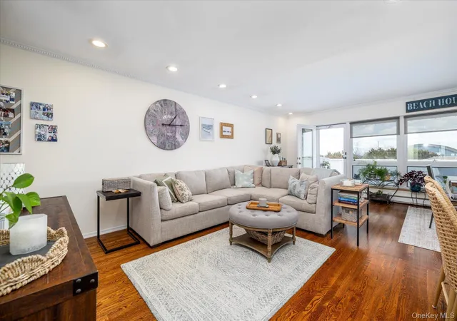2nd image of 750 Lido Blvd #59B, Hempstead, NY 11561 | MLS# 981465