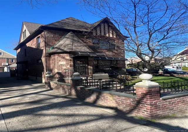 Photo 2 of Single family home for sale at 19519 45th Avenue, Flushing, NY 11358 | MLS# 981474 | Listing updated on 2026-09-01