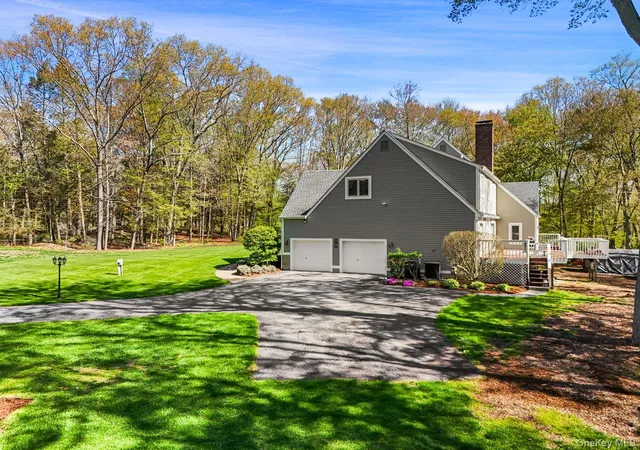 Photo 3 of Sale Pending at 17 Pine Hl Dr, South Salem, NY 10590 | MLS# 981501 | Listing updated on 2026-09-19
