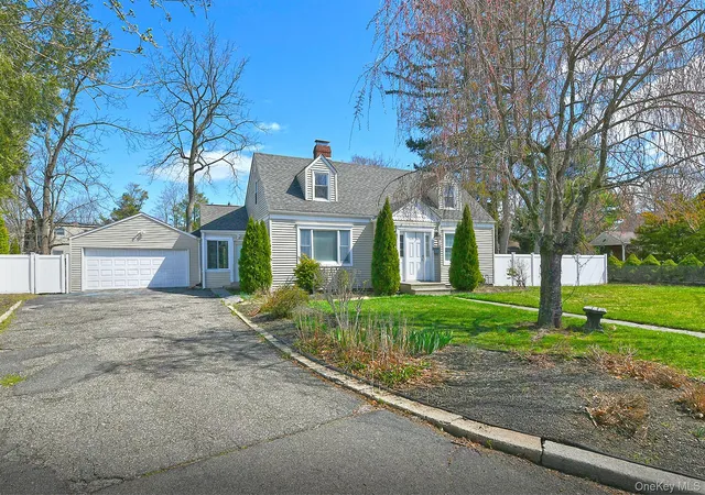 Single Family Residence at 86 Horton Pl, Syosset, NY 11791 | MLS# 981514 | | Sold on 2026-07-09