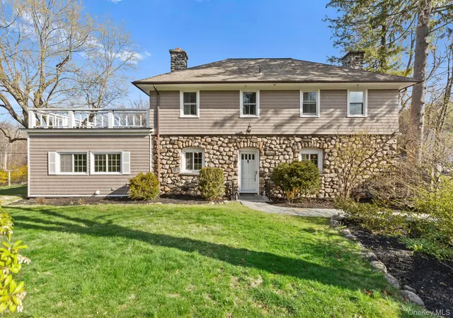 Photo 1 of Sale Pending at 7 Rolling Hills Rd, Thornwood, NY 10594 | MLS# 981518 | Listing updated on 2026-10-07