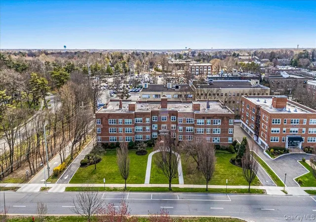 2nd image of 366 Stewart Ave #C4, Garden City, NY 11530 | MLS# 981532