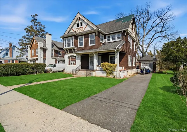 Photo 3 of Single family home for sale at 1046 Dickens St, Far Rockaway, NY 11691 | MLS# 981541 | Listing updated on 2026-04-08