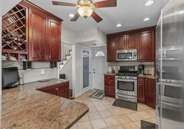 3rd image of 35 Lispenard Ave, New Rochelle, NY 10801 | MLS# 981577