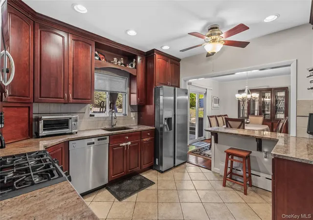 5th image of 35 Lispenard Ave, New Rochelle, NY 10801 | MLS# 981577