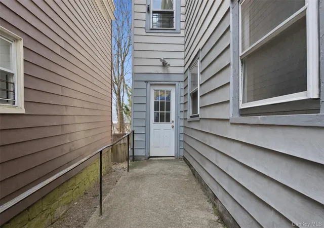 Listing Photo 2 - Condo for sale in building located at 11 Aka 13 Lincoln Ter, Yonkers, NY 10701 - Unit #
