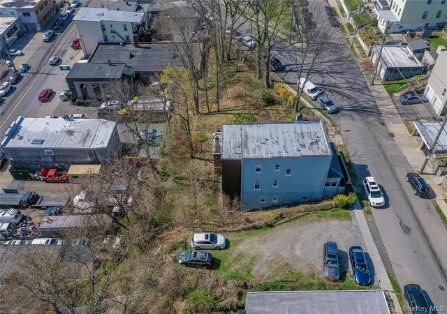 Photo 3 of Sale Pending at 220 Woodland Ave, Yonkers, NY 10703 | MLS# 981608 | Listing updated on 2026-09-22