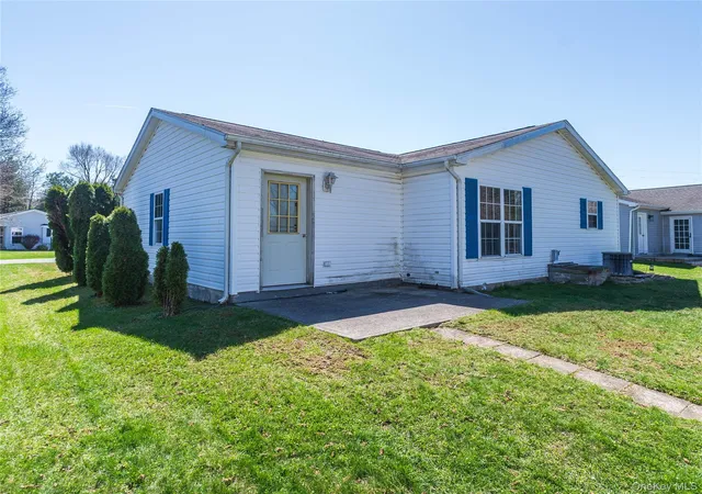 Photo 3 of Single family home for sale at 19 Biscayne Blvd, Poughkeepsie (town), NY 12603 | MLS# 981621 | Listing updated on 2026-09-16