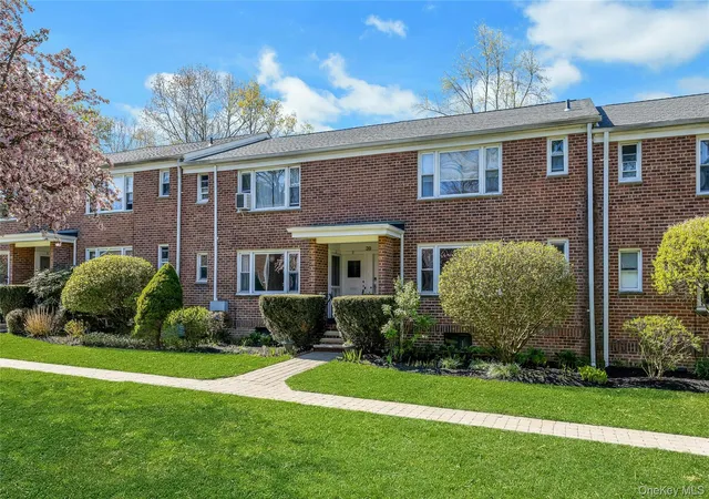 Homes for sale in Mount Kisco, NY | 39 Carpenter Ave #A, Mount Kisco, NY 10549 | MLS# 981630