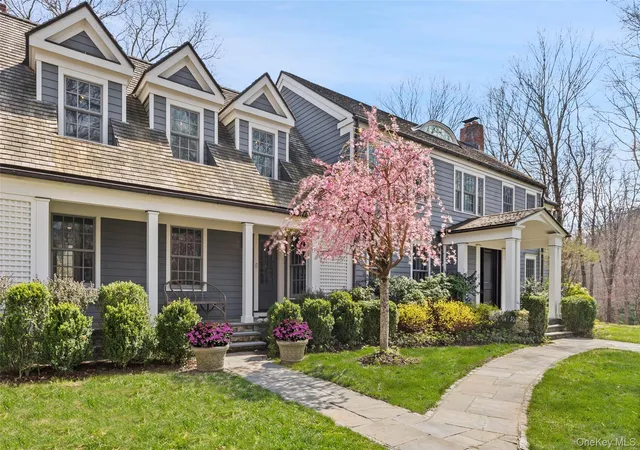 Photo 2 of Sale Pending at 9 Deer Crk Ln, Mount Kisco, NY 10549 | MLS# 981737 | Listing updated on 2026-09-19
