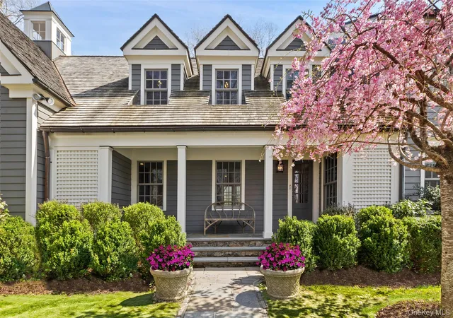 Photo 3 of Sale Pending at 9 Deer Crk Ln, Mount Kisco, NY 10549 | MLS# 981737 | Listing updated on 2026-05-13