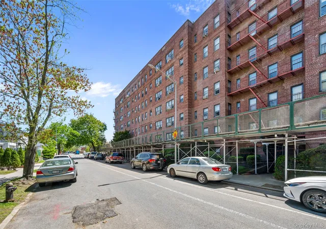11th image of 14350 Hoover Ave #505, Jamaica, NY 11435 | MLS# 981755