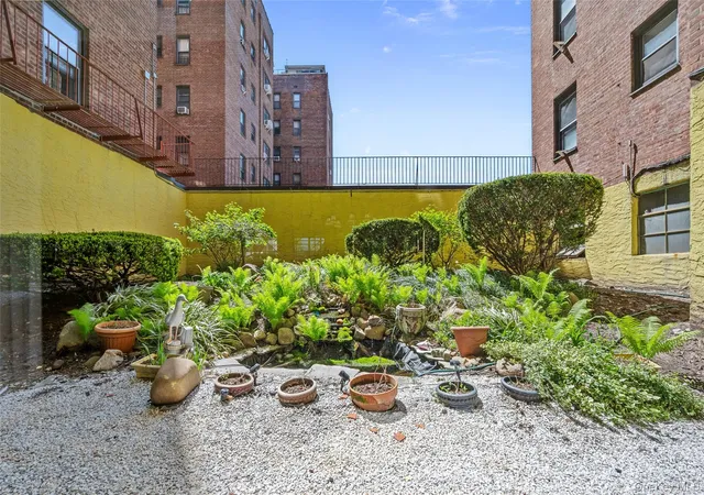2nd image of 14350 Hoover Ave #505, Jamaica, NY 11435 | MLS# 981755