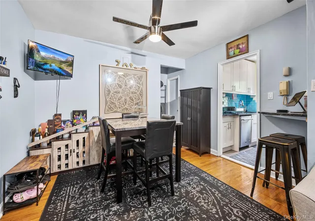 5th image of 14350 Hoover Ave, New York, NY 11435