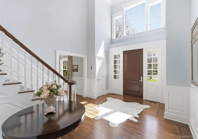 3rd image of 5 Toboggan Hill Path, Huntington, NY 11724 | MLS# 981772
