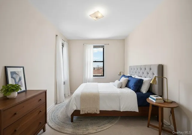 2nd image of 4035 Ithaca St, Elmhurst, NY 11373