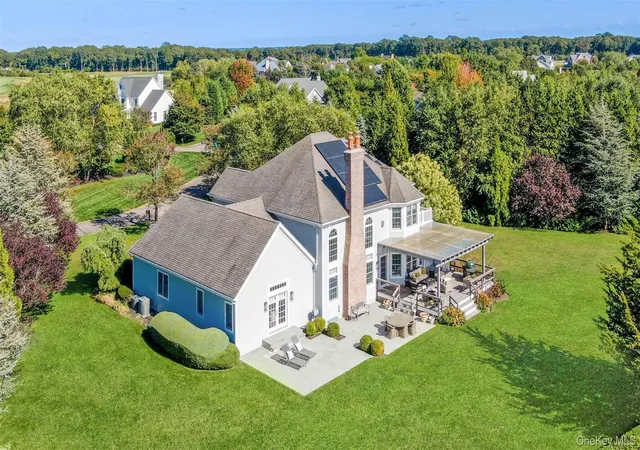 2nd image of 350 Laurel Wy, Laurel, NY 11948 | MLS# 981805