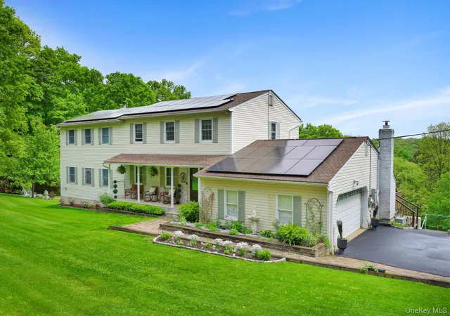 Photo 2 of Single family home for sale at 76 Eleanor Dr, Carmel, NY 10541 | MLS# 981851 | Listing updated on 2026-09-17