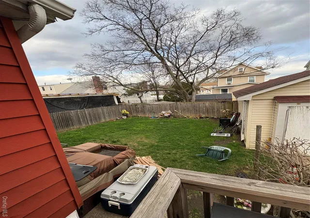 Photo 4 of Sale Pending at 10409 189th Street, Saint Albans, NY 11412 | MLS# 981872 | Listing updated on 2026-04-11