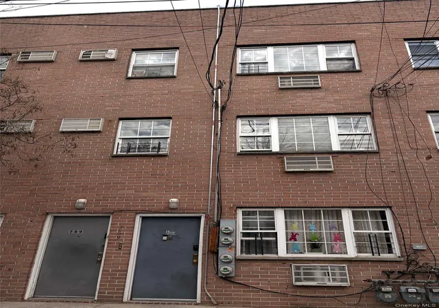 1st image of 789 Jennings St, Bronx, NY 10459 | MLS# 981881