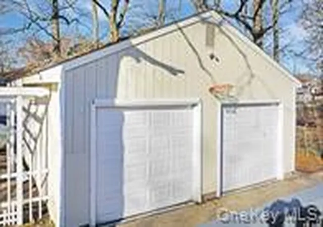 15th image of 159 Parkwood Dr, Shirley, NY 11967 | MLS# 981901