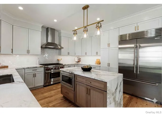 4th image of 33 3Rd St, North Hempstead, NY 11030 | MLS# 981910