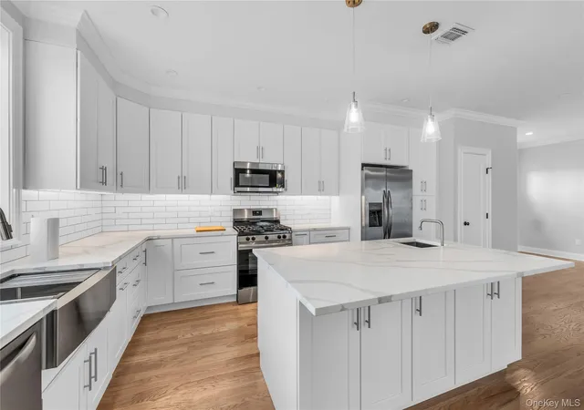 Photo 3 of Single family home for sale at 2437 Archer St, Hempstead, NY 11873 | MLS# 981943 | Listing updated on 2026-09-17