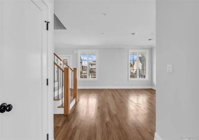 Photo 4 of Single family home for sale at 2437 Archer St, Hempstead, NY 11873 | MLS# 981943 | Listing updated on 2026-09-17