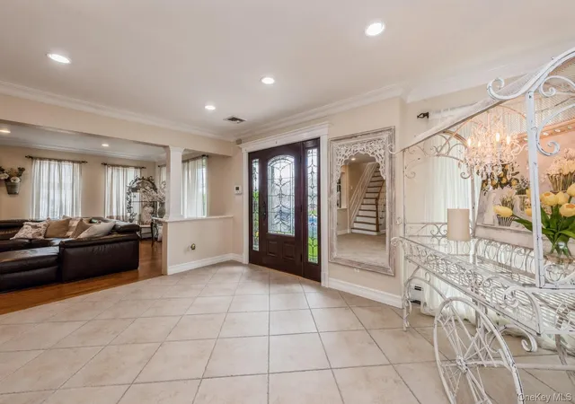 4th image of 82 Division Avenue, Massapequa, NY 11758 | MLS# 981952