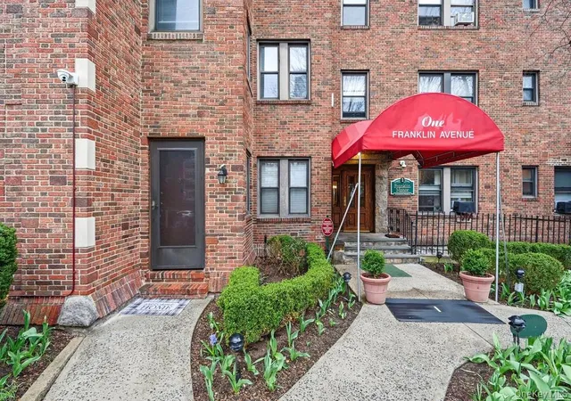 Homes for sale in White Plains, NY | 1 Franklin Ave #1D, White Plains, NY 10601 | MLS# 981957