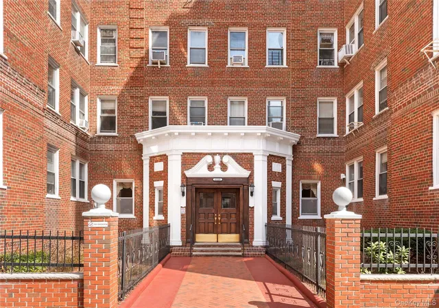 7th image of 63109 Saunders St #A3, Rego Park, NY 11374 | MLS# 981967