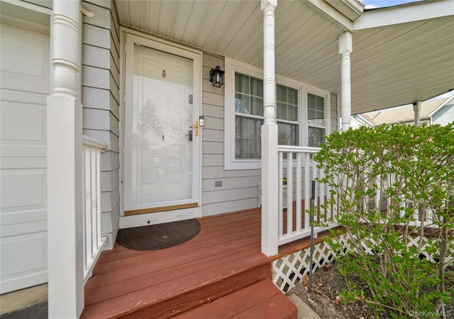 3rd image of 1 Clubhouse Cir, Central Islip, NY 11722 | MLS# 981969