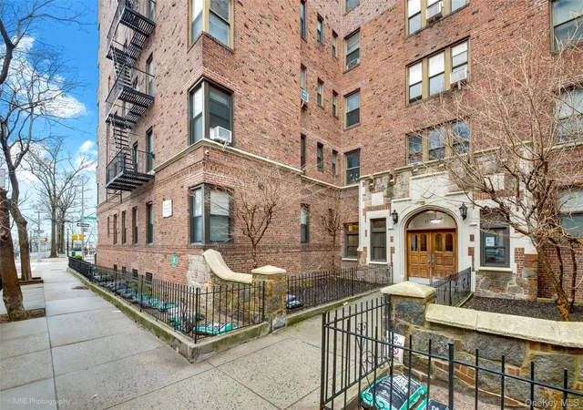 1st image of 41 09 41st St #1A, New York, NY 11104 | MLS# 981981