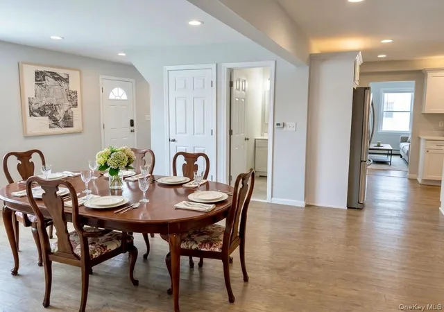 Photo 3 of Single family home for sale at 11 Manor Ln, Stony Brook, NY 11790 | MLS# 981985 | Listing updated on 2026-09-26