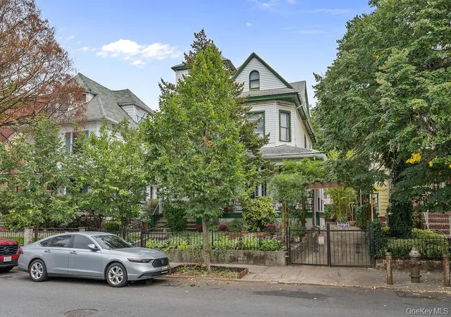 Photo 1 of Multi family home for sale at 455 E 28th Street, Brooklyn, NY 11226 | MLS# 981987 | Listing updated on 2026-04-08