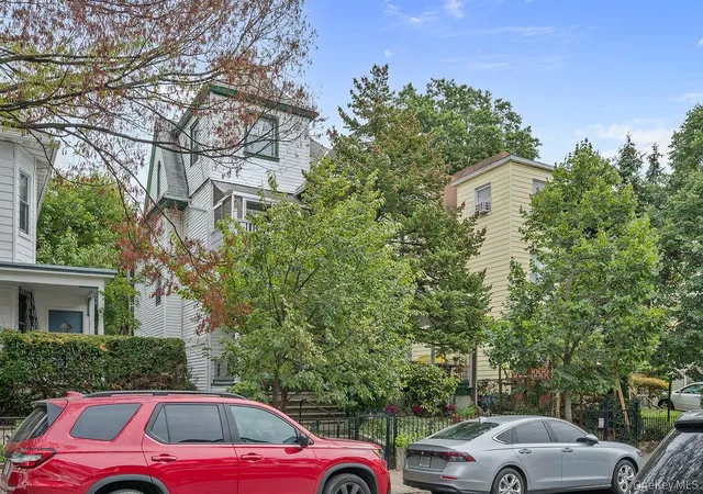 Photo 2 of Multi family home for sale at 455 E 28th Street, Brooklyn, NY 11226 | MLS# 981987 | Listing updated on 2026-04-08