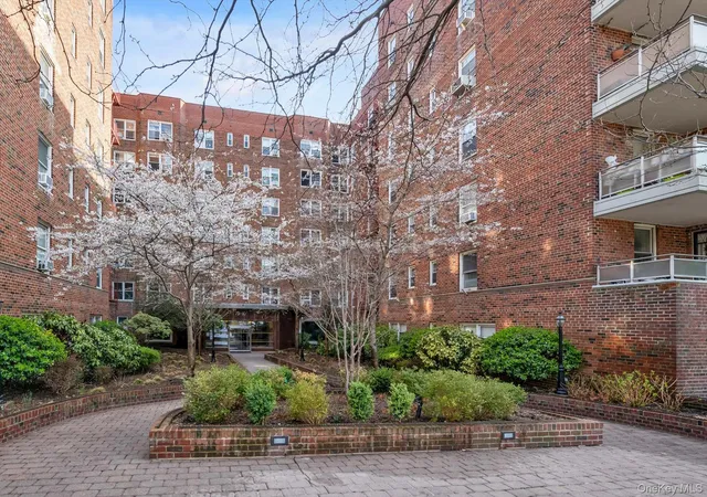 17th image of 79 10 34th Ave #7W, Jackson Heights, NY 11372 | MLS# 982009