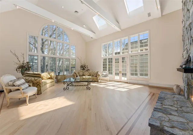 Photo 3 of Single family home for sale at 2 High Point Ter, Scarsdale, NY 10583 | MLS# 982066 | Listing updated on 2026-09-03